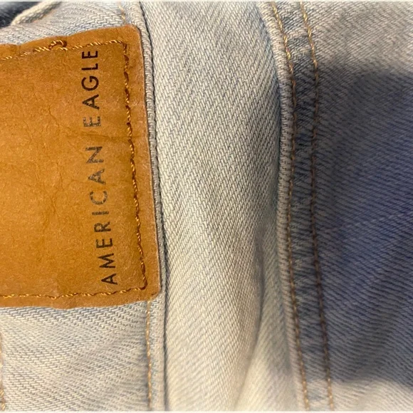 American Eagle Outfitters Light Blue Denim (EUC) - Picture 4 of 5